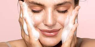 Der ultimative Leitfaden zur Hautpflege: Tipps und Tricks zum Erreichen gesunder, strahlender Haut