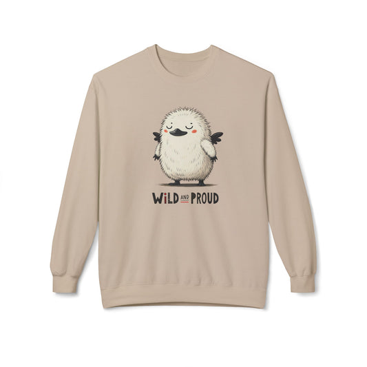 Vild och stolt unisex midvikt softstyle fleece crewneck tröja