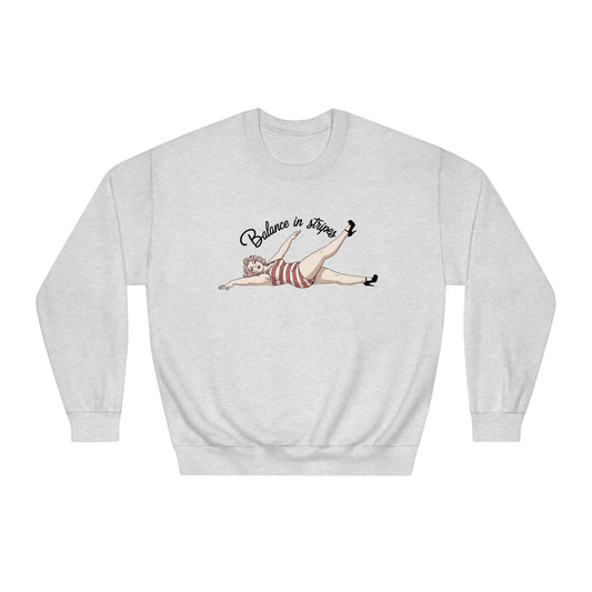 سويت شيرت Balance in Stripes للجنسين من نوع DryBlend® Crewneck