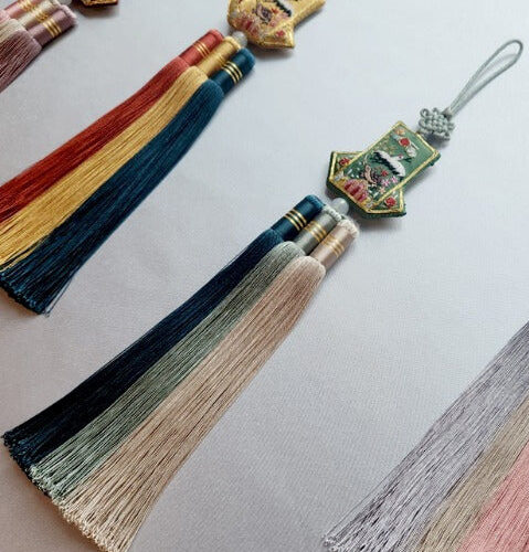 Sambong Embroidery Hanbok Norigae