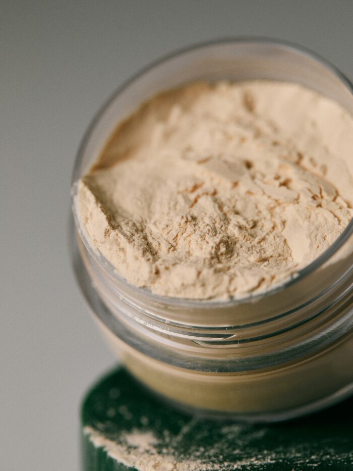 AROMATICA Rosemary Dry Shampoo Powder 10g - Image 5