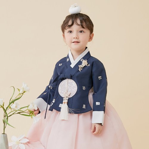 Kiztt Seoyoondang's Girls' Hanbok