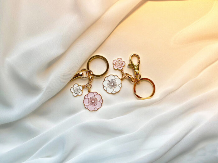 K-Heritage Double-Flowered Pear Flower Pattern Key Ring