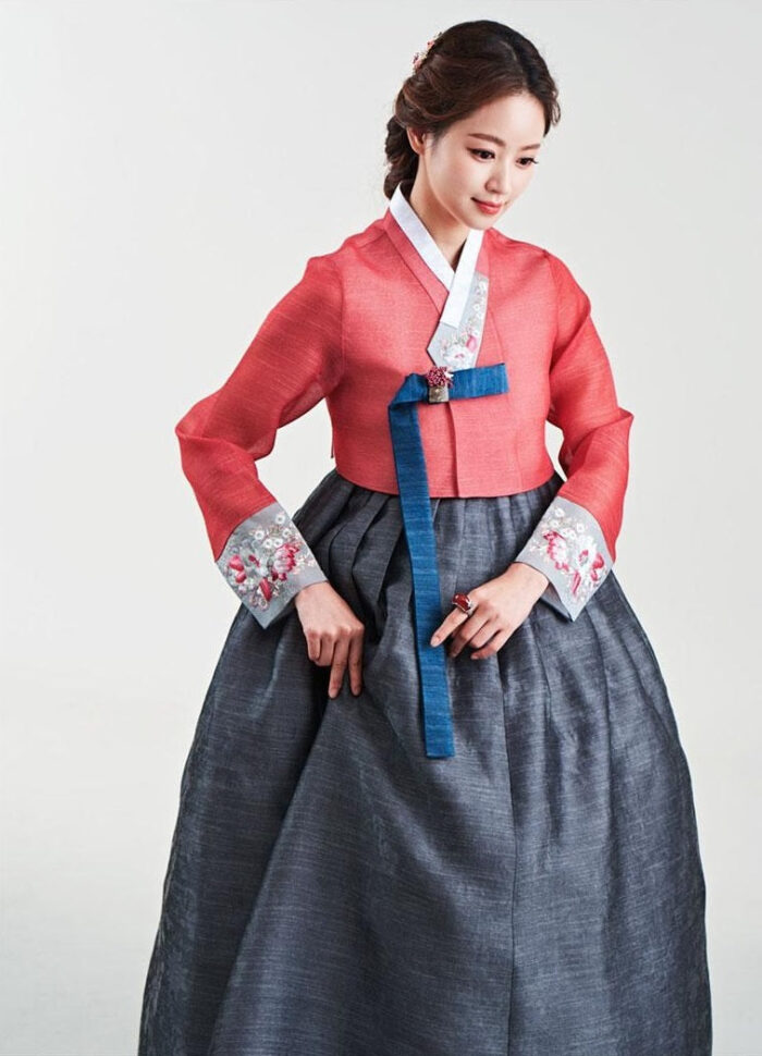 Hwayangyeonhwa No.237 Women's Hanbok - Image 2