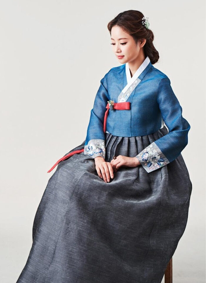Hwayangyeonhwa No.238 Women's Hanbok - Image 2