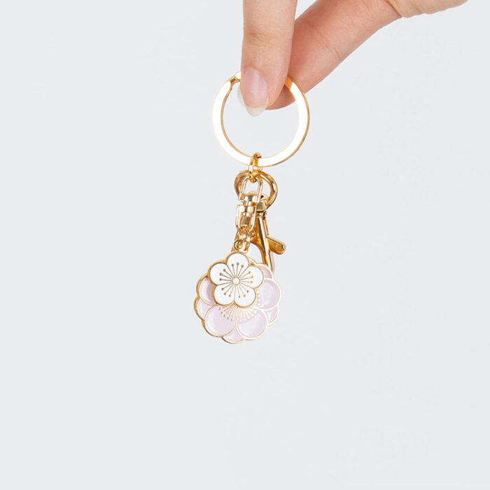 K-Heritage Double-Flowered Pear Flower Pattern Key Ring - Image 3