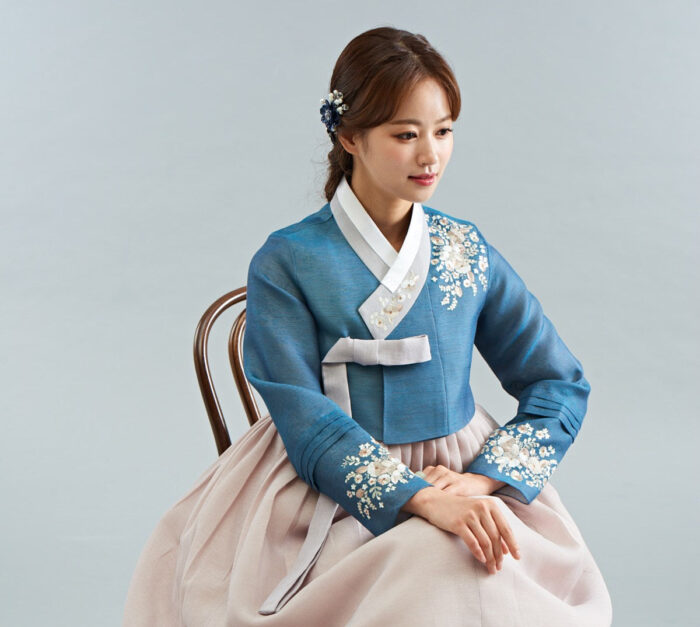Hwayangyeonhwa No.043 Women's Hanbok - Image 3