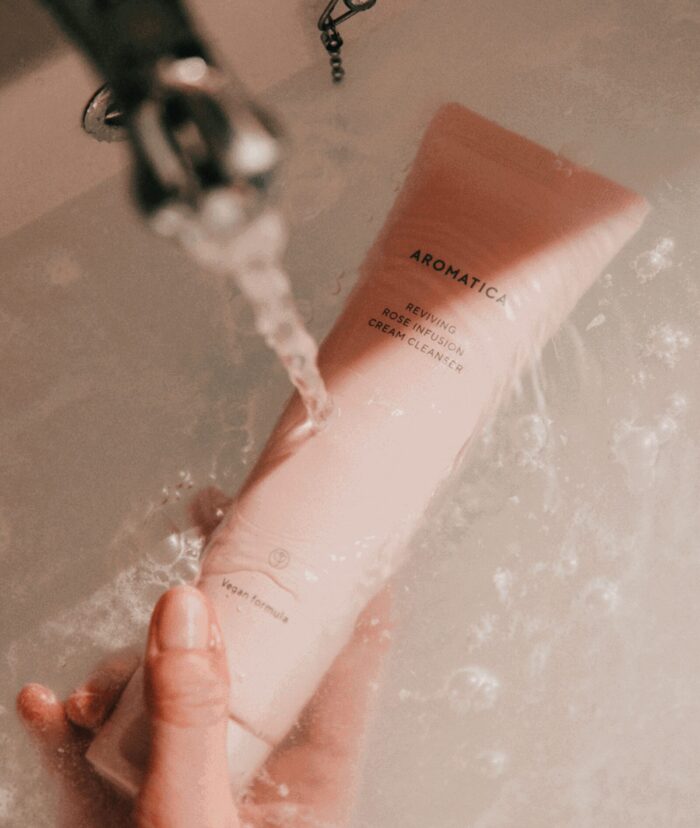 AROMATICA Reviving Rose Infusion Cream Cleanser 145g - EmpressKorea
