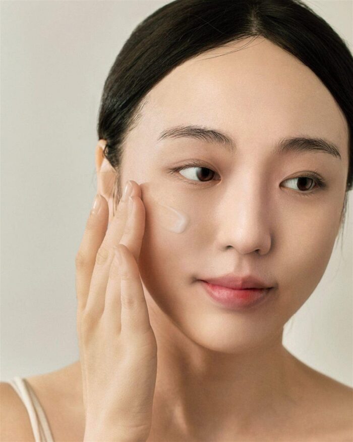 Beauty of Joseon  Light On Serum : Centella + Vita C 30ml - EmpressKorea