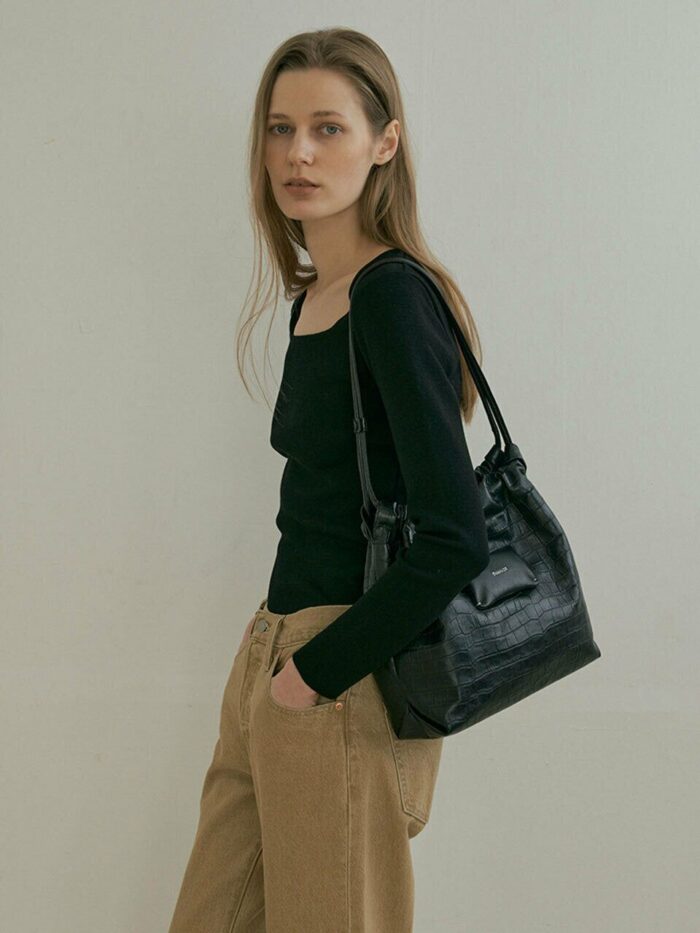 DeMAKER Miel shoulder bag-croco black - EmpressKorea