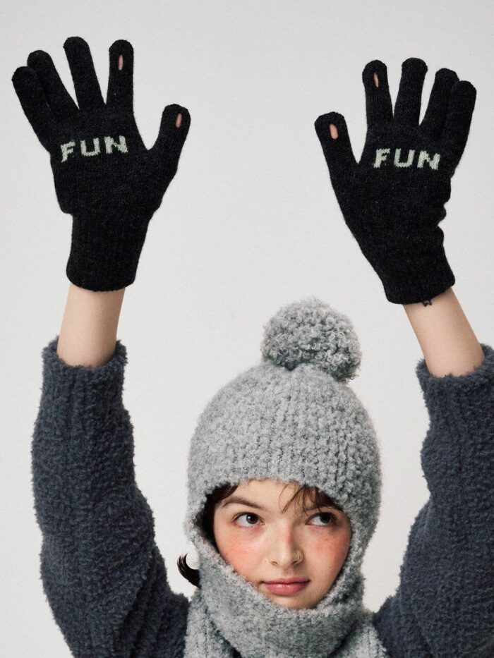 FUNFROMFUN MESSAGE WOOL GLOVES, CHARCOAL - EmpressKorea