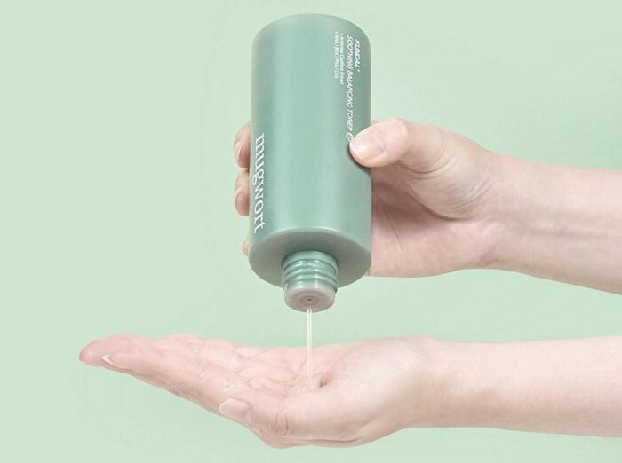 KUNDAL Mugwort Soothing Balancing Toner 200ml - EmpressKorea