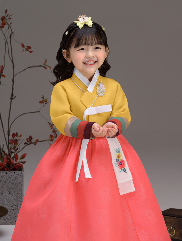 THEYE HANBOK Bomi Saekdong Girl's Hanbok QT828 - Image 2
