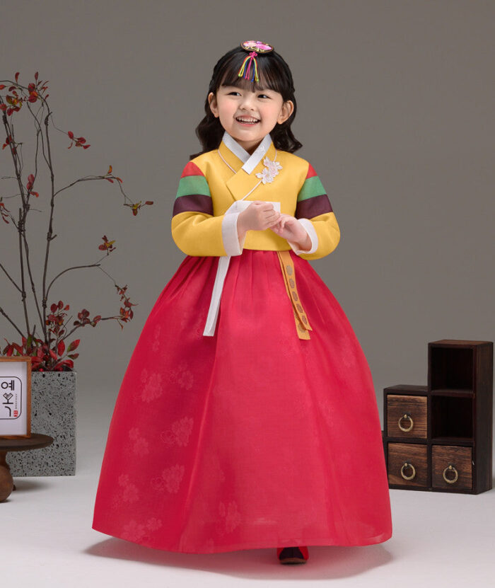 THEYE HANBOK Minhwa Cherry Girl's Hanbok QT831