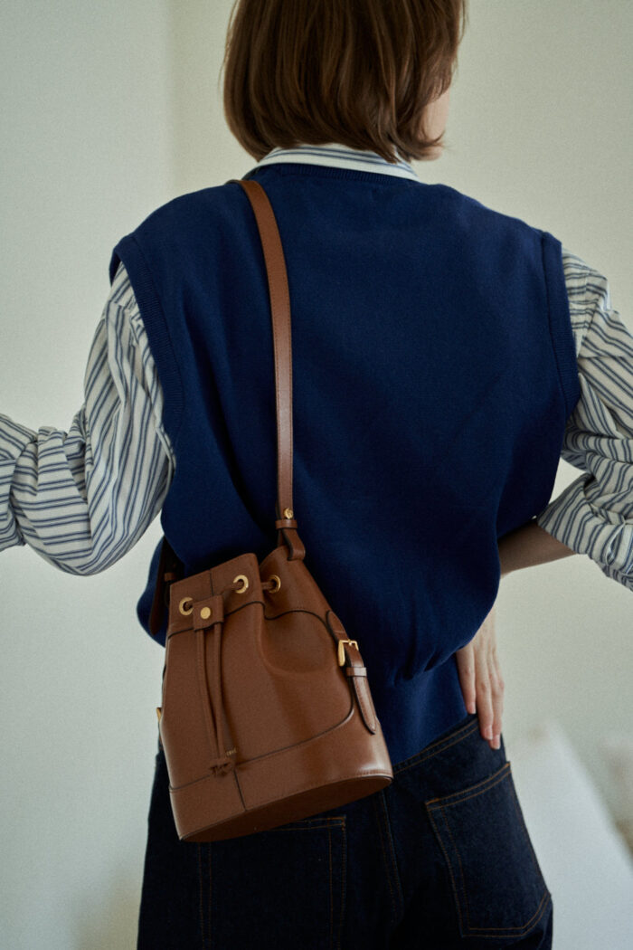 HERVE CLASSIC BUCKET BAG Tan