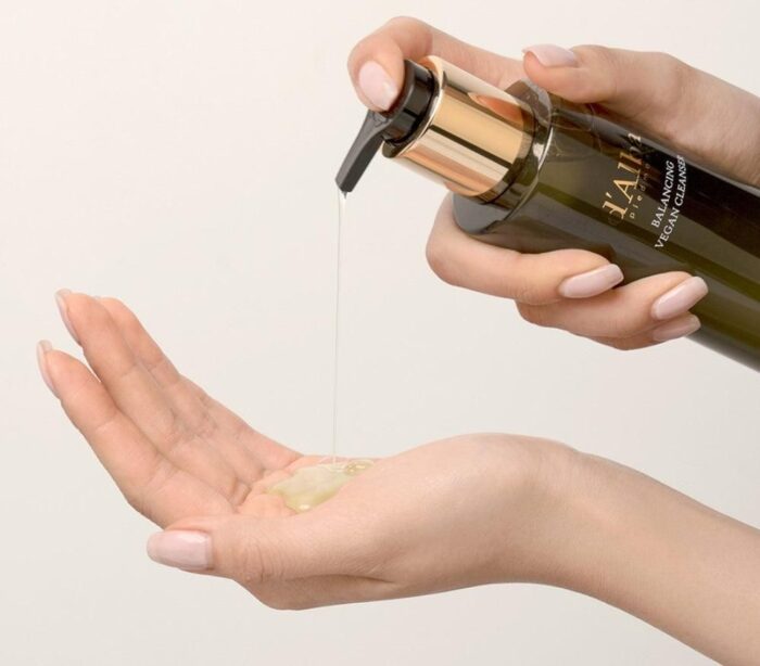 d'Alba Mild Skin Balancing Vegan Cleanser 200ml - EmpressKorea