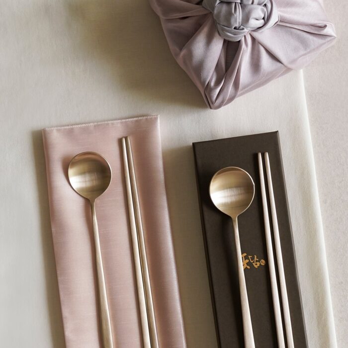 K-Heritage Bangjja Yugi Spoon&Chopstick for 2 + Quilted Spoon Holder - Image 2