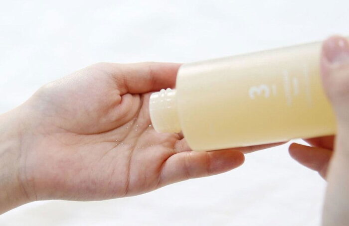 numbuzin No.3 Super Glowing Essence Toner 200ml No.3 Super Glowing Essence Toner 200ml - EmpressKorea