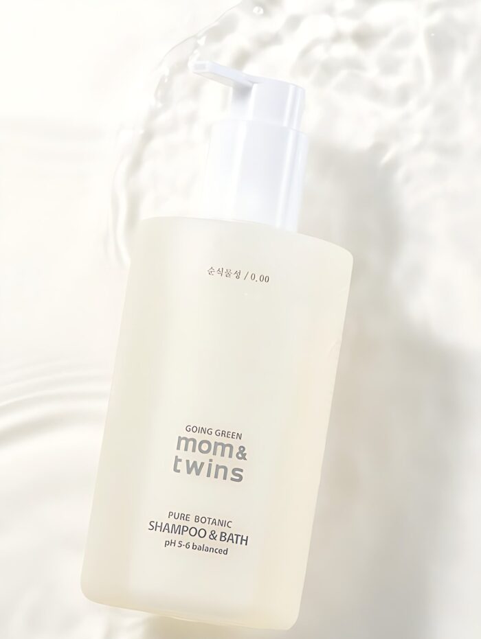 mom&twins Pure Botanic Baby Shampoo & Bath pH5-6 Balanced 320ml - Image 2