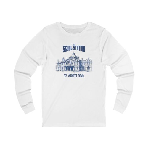"meta_description": "Seoul Station Long Sleeve Tee: Unisex travel tee offering comfort and style for any adventure.",