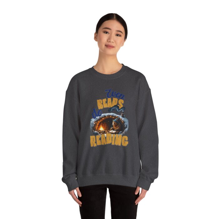 Even bears do reading Unisex Heavy Blend™ Crewneck Sweatshirt - Image 24