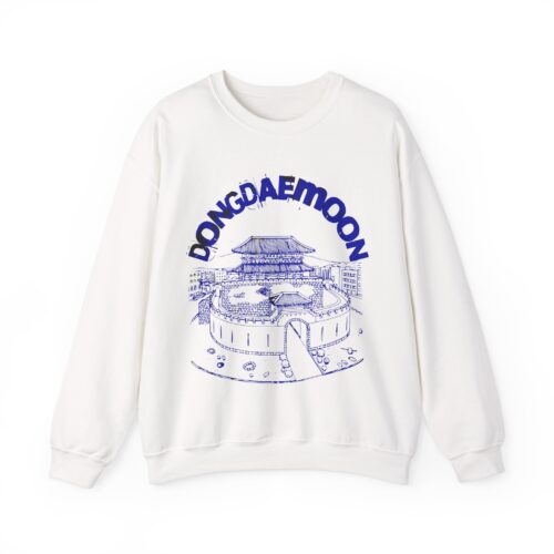 "meta_description": "Experience comfort with Dongdaemoon Heavy Blend™ Sweatshirt. Perfect fit for all sizes.",