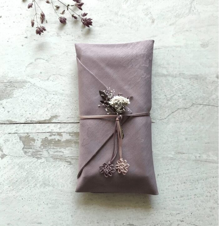 Lumie Special Occasion Envelope Box & Cloth Envelope set - EmpressKorea