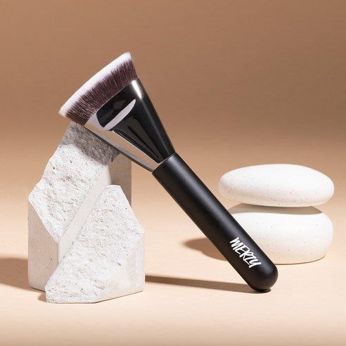 MERZY The Airy Fitting Foundation Brush - EmpressKorea