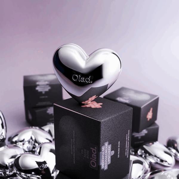 "meta_description": "Achieve seamless radiance with Oiad Silverpulse Moussecream Lip Tint for perfect color in one touch.",