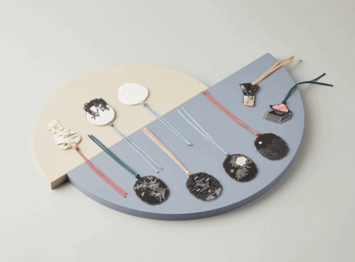 "meta_description": "Discover Korean Souvenir elegance with our handcrafted Mother-of-Pearl Lacquer Bookmark.",