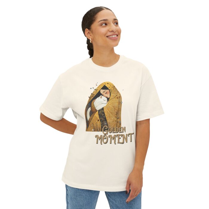 Golden Moment Unisex Oversized Tee, Comfy Graphic T-Shirt, Casual Wear, Gift for Her, Minimalist Style, Cat Lover Tee - Image 3