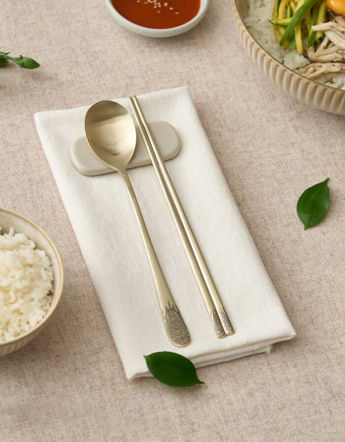 Royal King & Queen Titanium-Coated Spoon and Chopstick Gift Set - Image 2