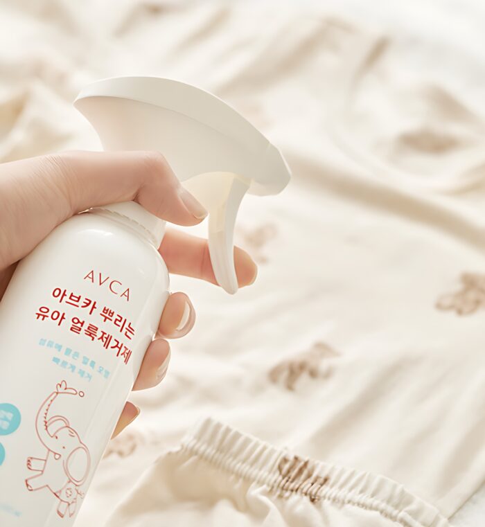 "meta_description": "Powerful stain remover for kids' clothes with natural ingredients. Safe and effective.",
