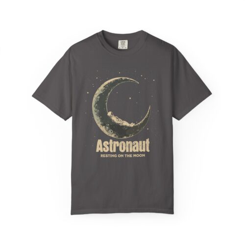 Astronaut T-Shirt, Space Lover Gift, Moon-Themed Casual Tee, Unisex Astrology Shirt, Cosmic Fashion, Starry Night Tee