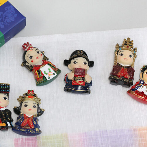 "meta_description": "Discover this award-winning Korean Souvenir magnet, a charming collectible.",