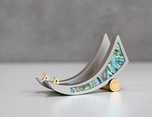 "meta_description": "Discover the Star Gift Chu-nyeo Ma-ru: a Korean collectible blending tradition and utility.",
