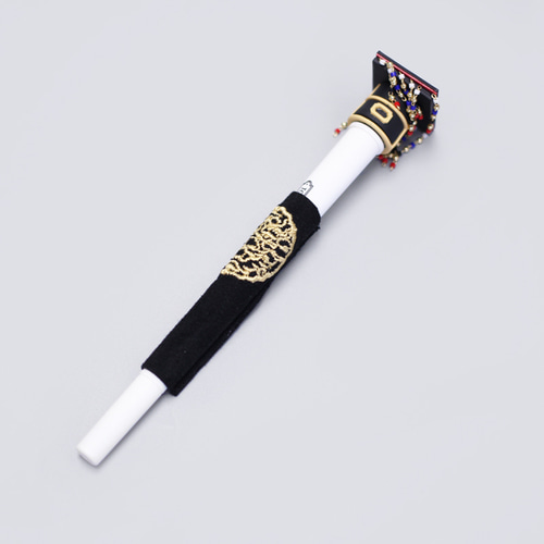 K-Heritage Crown Pen - Collectibles & Memorabilia