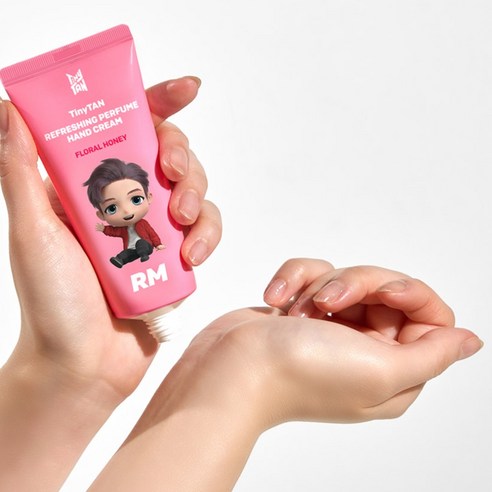 Monami TinyTAN Refreshing Perfume Hand Cream – RM (Floral Honey) - Bath & Body & Hands - View 3