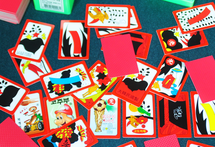 BIG NOSE MAN Hwatu for Playing with Lucky Ants