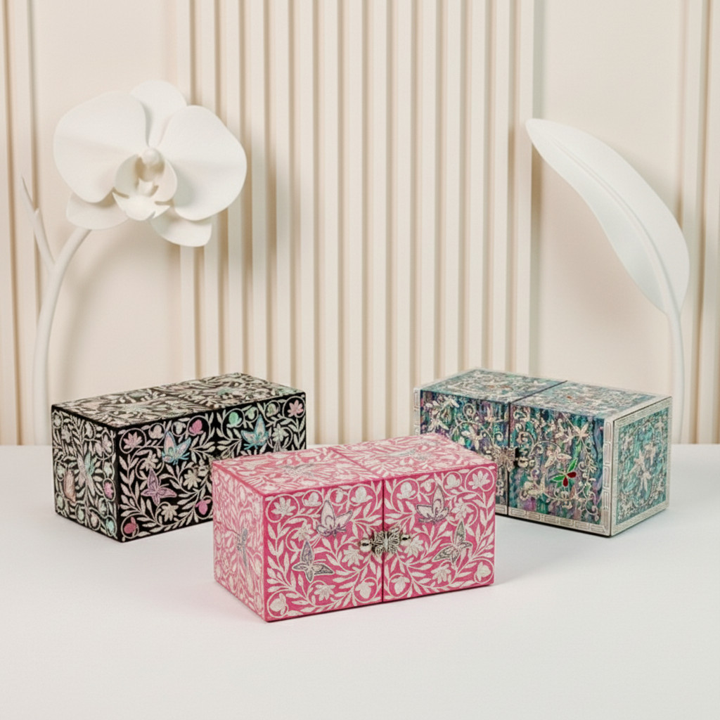 Mother-of-Pearl Lacquerware Flower Butterfly Mother-of-Pearl Jewelry Box