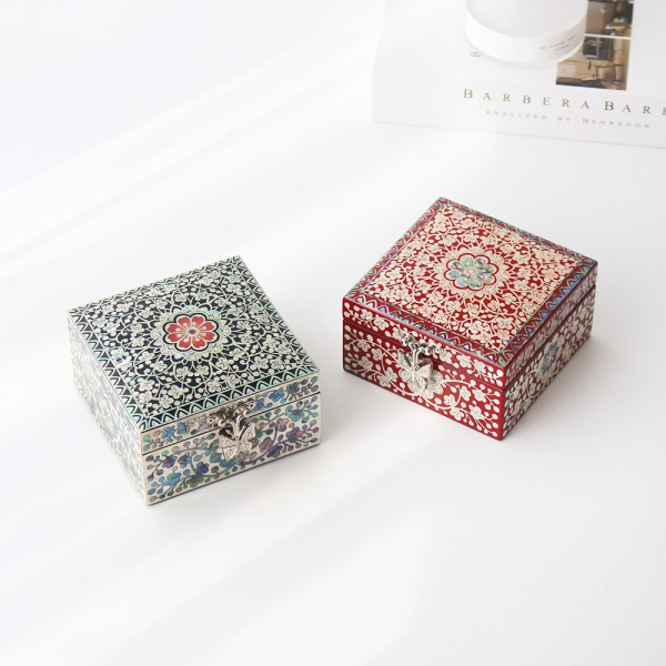 Mother-of-pearl lacquerware Plum blossom arabesque Mini Mother-of-pearl Jewelry Box 11cm
