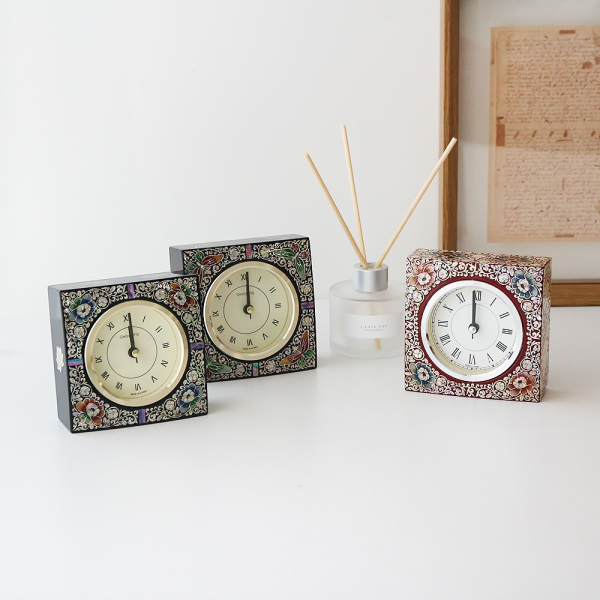 Exquisite Handmade Mother-of-Pearl Table Clock by Lee Won-keun