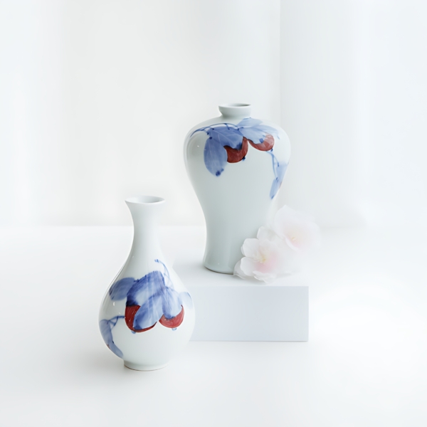 Songwol White Porcelain Jubyeong Mini Vase Fruit Traditional Korean Bottle